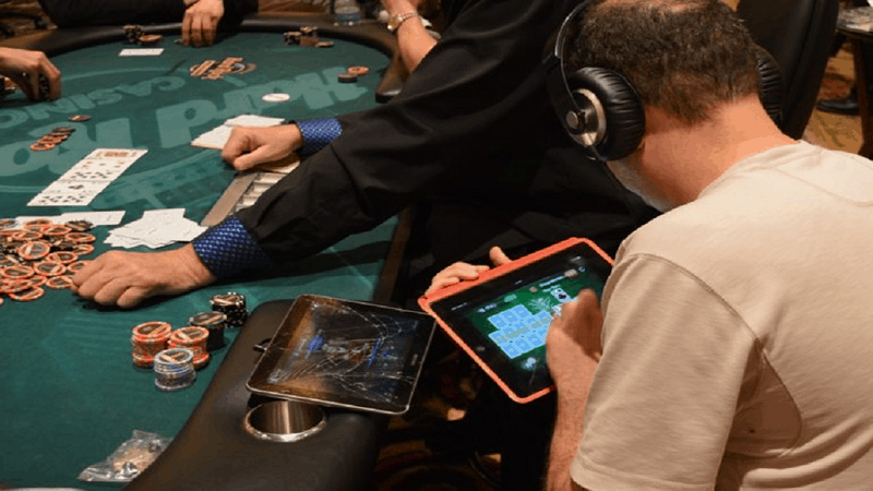 Poker Online vs. Poker Langsung: Tantangan dan Pertimbangan saat Memilih