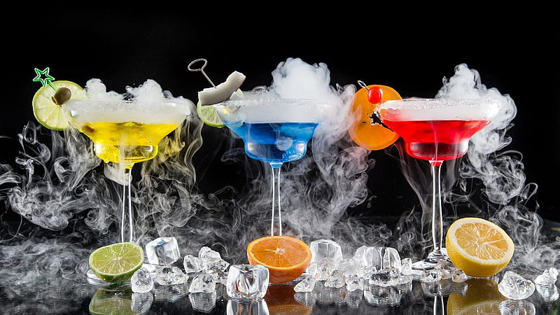 On the Rocks: Mastering the Art of Ice in Cocktails