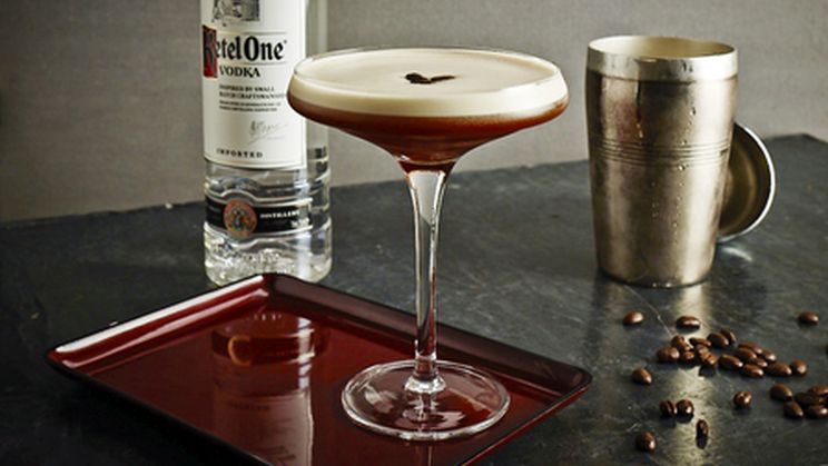Exploring Classic and Contemporary Cocktails