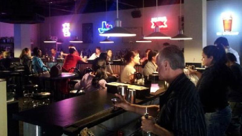 Unlock Your Bartending Potential: Bartending School in Houston